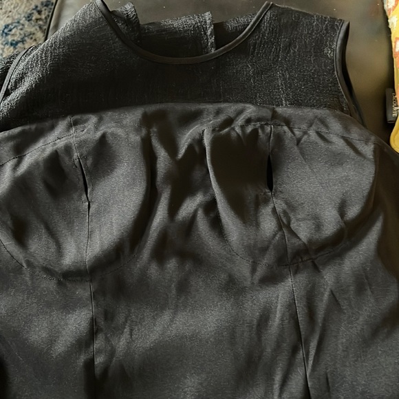 Elegant Black Shoulderless Bra in Blouse - Picture 6 of 6